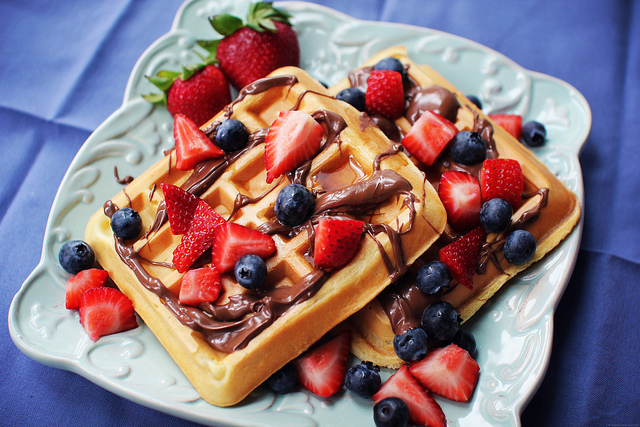 nutella and berries waffles