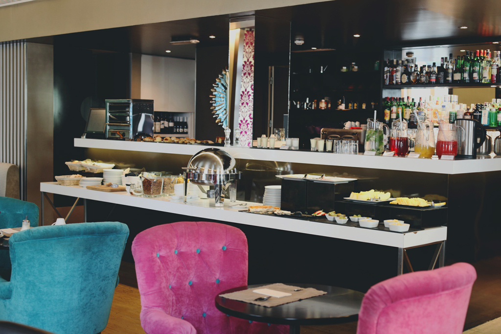 lx boutique hotel breakfast